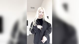 Blonde Lauren Burch Shows Off Her Tiny Bikini OnlyFans