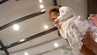 36 極 芸能人級に可愛い店員 voyeur jp