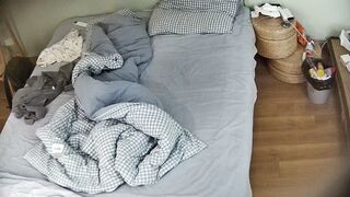 5-4 ホテルから流出した写真 ❤️ 若い男性が一人でチェックインし、毎日、可愛くてミニスカートのガールフレンドがセックスのためにホテルに来る ipcam