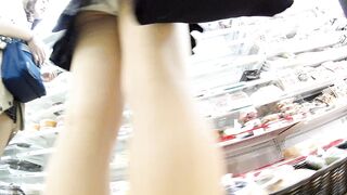 fhd 顔モザなし 涼しさやアイスを求めるjkがこぞって集まる夏のコンビニ 無防備になった下半身を大量撮影 voyeur jp